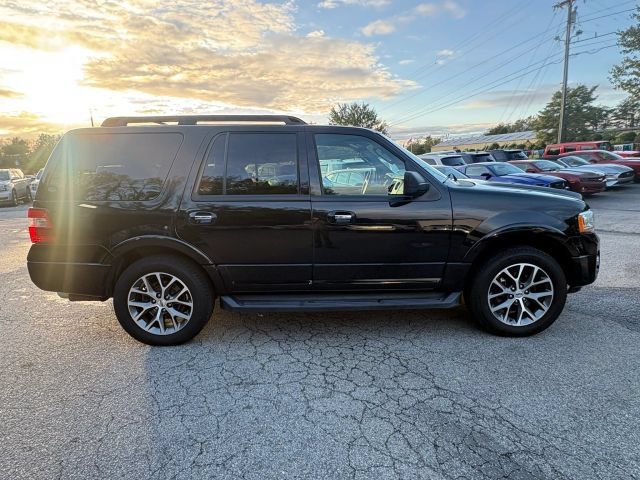 Used 2017 Ford Expedition XLT w/ Equipment Group 202A RWD image 6