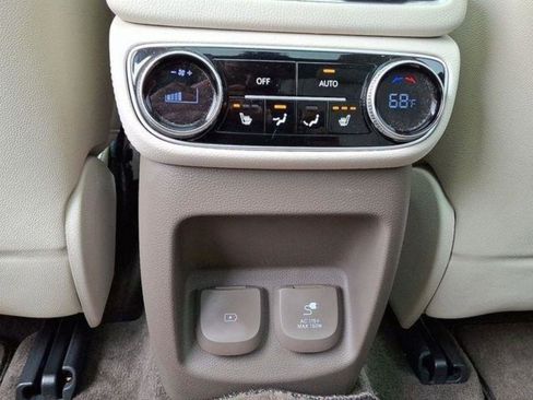 Used 2023 Genesis GV80 3.5T w/ Advanced Package AWD/4WD image 11