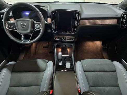 Used 2023 Volvo C40 P8 Recharge Plus w/ Climate Package image 12