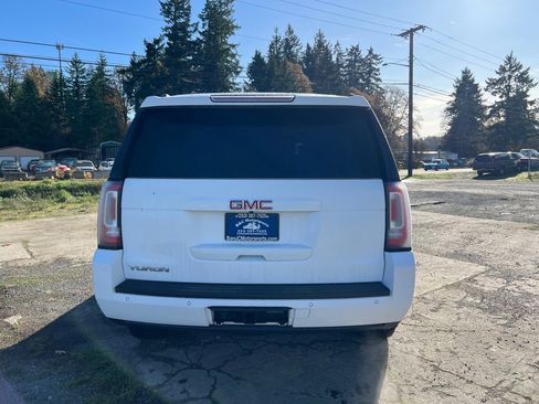 Used 2018 GMC Yukon SLT image 8