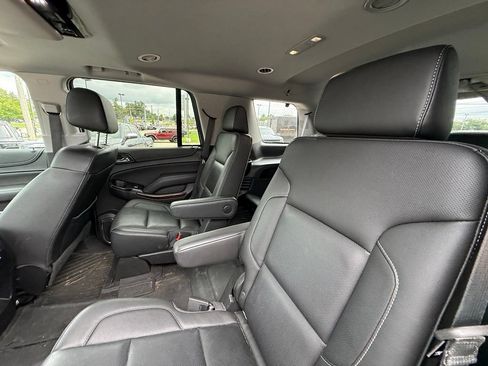Used 2019 GMC Yukon SLT w/ Premium Edition AWD/4WD image 24