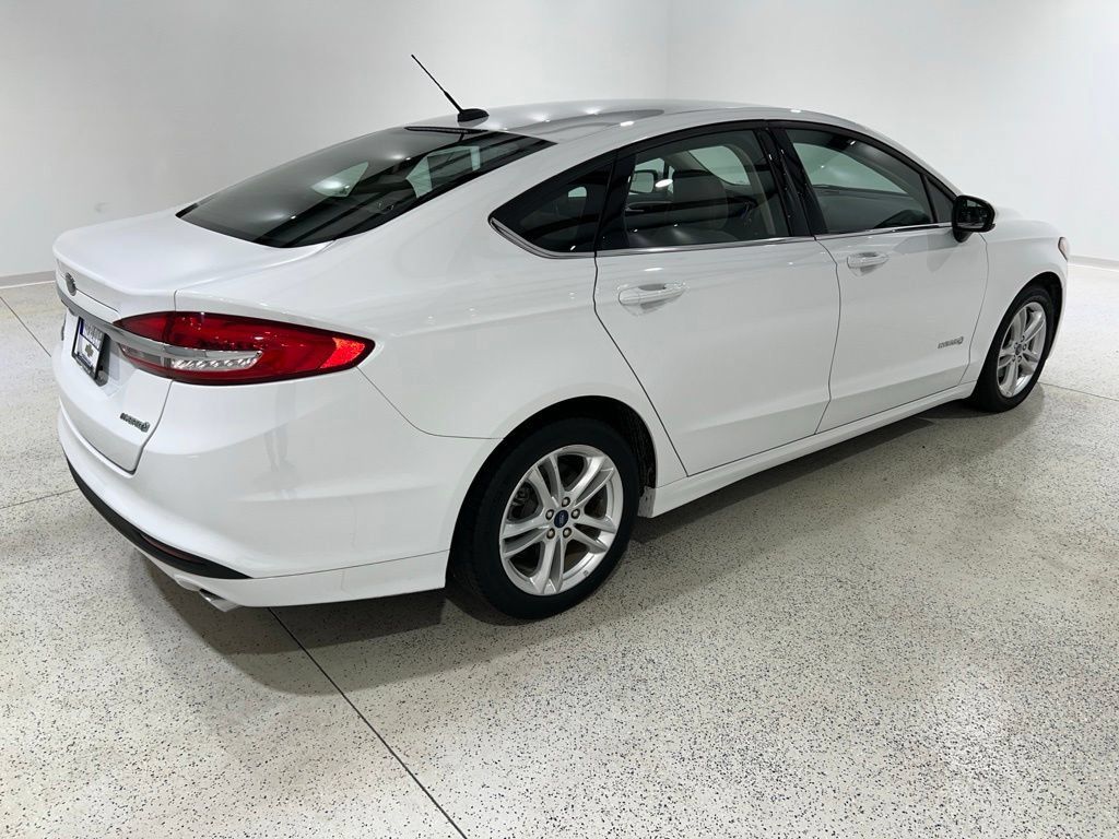 Used 2018 Ford Fusion S FWD image 5