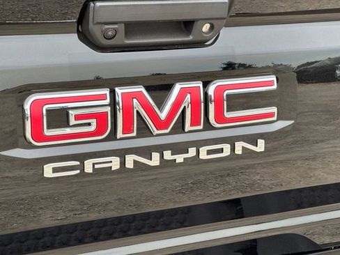 New 2026 GMC Canyon Elevation w/ Convenience Package image 32