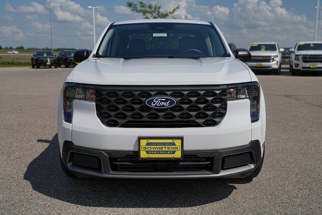 Used 2025 Ford Maverick XLT w/ Equipment Group 302A AWD/4WD image 2