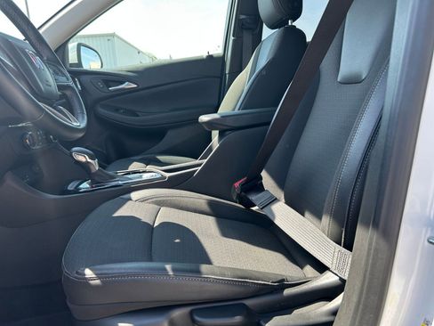 Used 2025 Buick Encore GX Preferred FWD image 22