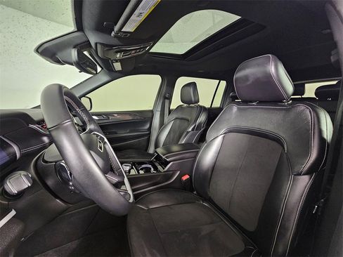 Used 2022 Jeep Grand Cherokee L Altitude image 25