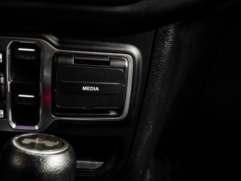 Used 2021 Jeep Wrangler Unlimited Sport image 23