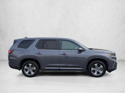 Used 2023 Honda Pilot EX-L image 4