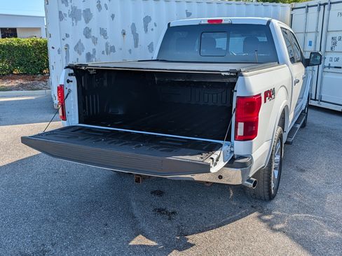 Used 2019 Ford F150 Lariat w/ Equipment Group 502A Luxury AWD/4WD image 14