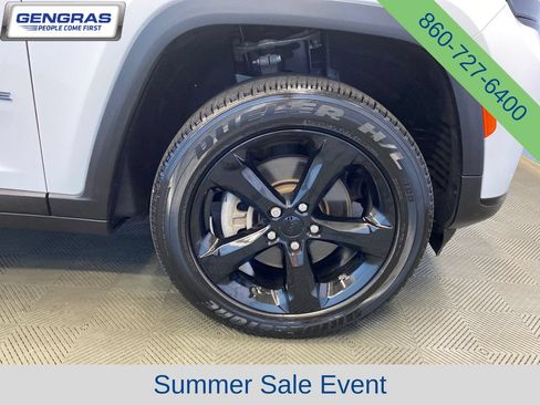 Used 2023 Jeep Grand Cherokee L Laredo AWD/4WD image 50