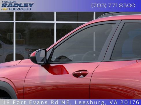 New 2026 Chevrolet Trax LT w/ Sunroof Package image 12