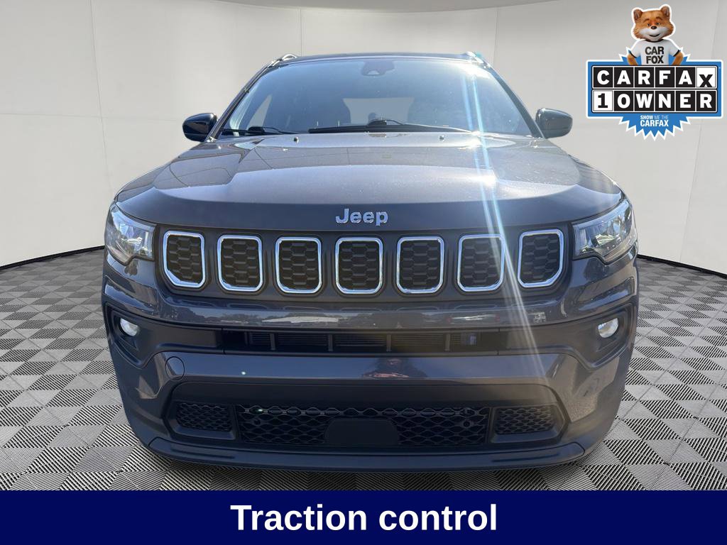 Used 2024 Jeep Compass Latitude AWD/4WD image 10