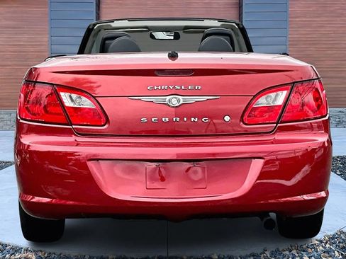 Used 2010 Chrysler Sebring Touring w/ Special Touring Group image 4