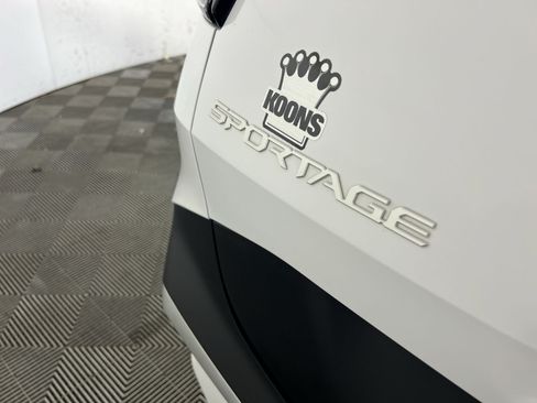 Used 2024 Kia Sportage EX FWD image 22