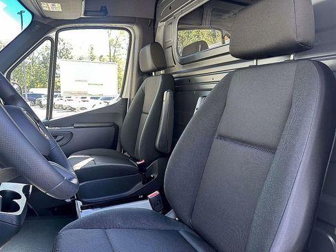 New 2025 Mercedes-Benz Sprinter 2500 image 10
