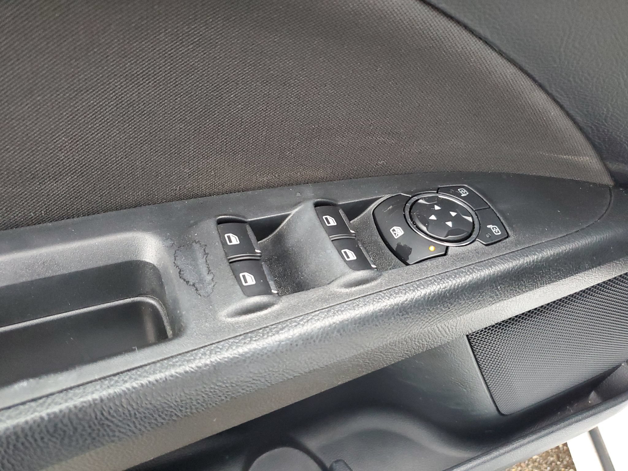 Used 2019 Ford Fusion SE FWD image 13