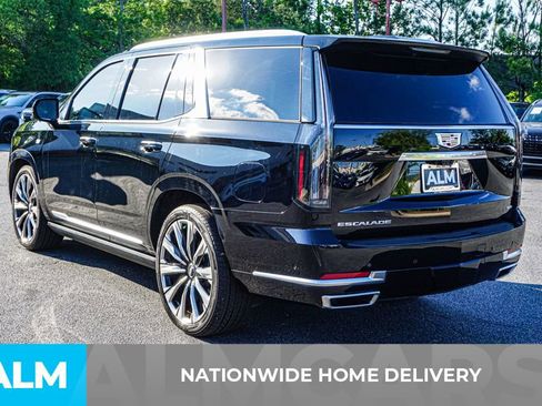 Used 2026 Cadillac Escalade Luxury w/ Touring Package AWD/4WD image 5