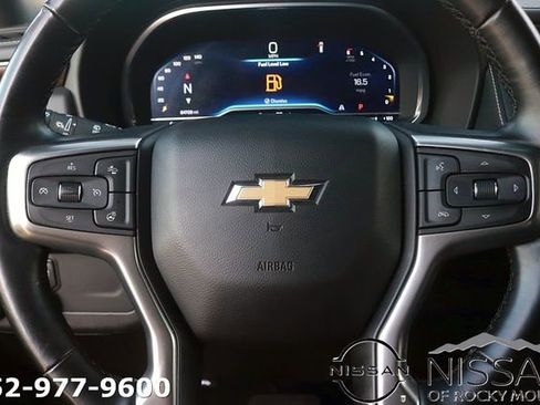 Used 2023 Chevrolet Suburban Premier image 19