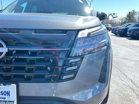 New 2026 Nissan Pathfinder Platinum image 14