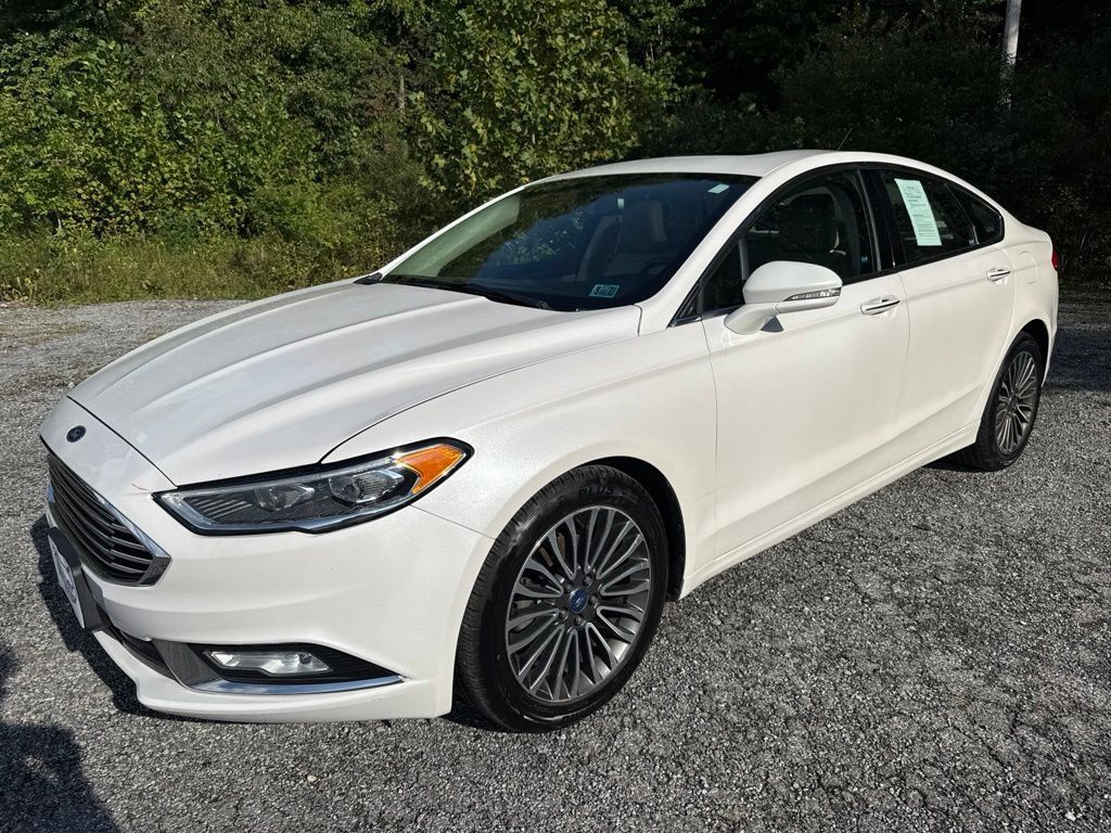 Used 2017 Ford Fusion SE AWD/4WD image 3