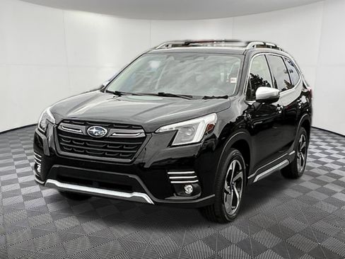 Used 2022 Subaru Forester Touring w/ Popular Package #2 image 3