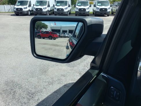 Used 2021 Ford F150 Lariat w/ Equipment Group 502A High AWD/4WD image 21