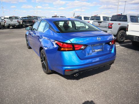New 2025 Nissan Altima 2.5 SR w/ SR Premium Package image 6