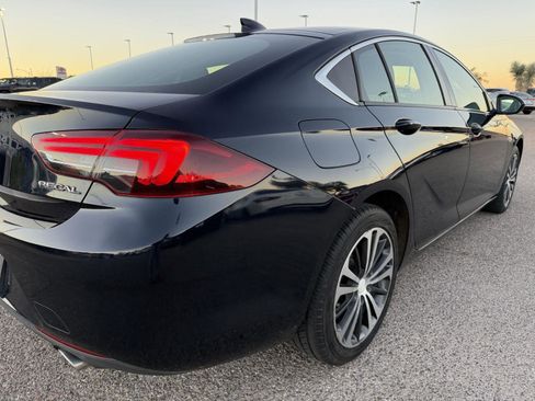 Used 2018 Buick Regal Preferred image 11