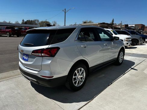 Used 2022 Chevrolet Equinox LT image 5
