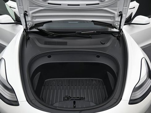 Used 2023 Tesla Model 3 Standard Range image 35
