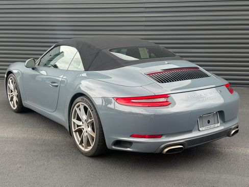 Used 2017 Porsche 911 Carrera RWD image 3