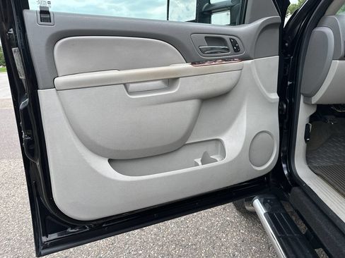 Used 2011 Chevrolet Silverado 3500 LTZ w/ LTZ Plus Package image 39