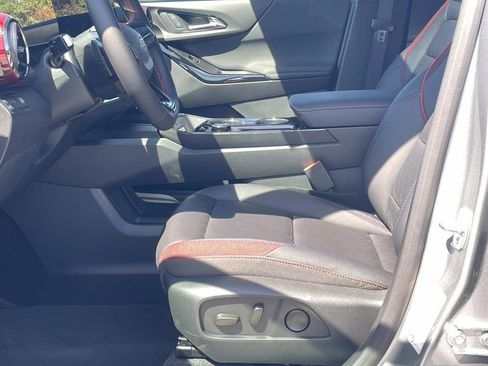 New 2026 Chevrolet Equinox RS w/ Convenience Package III FWD image 17