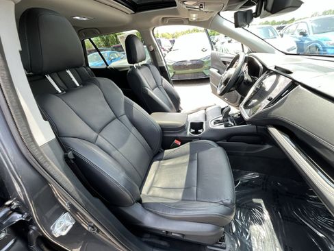 Used 2023 Subaru Outback Touring AWD/4WD image 35