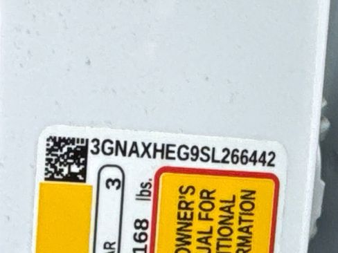 Certified 2025 Chevrolet Equinox LT image 32