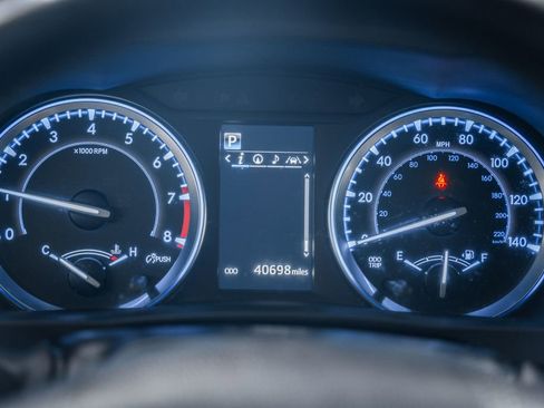 Used 2019 Toyota Highlander XLE w/ Protection Package #3 image 42