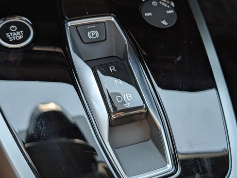 Used 2023 Audi Q4 e-tron Premium Plus w/ Premium Plus AWD/4WD image 24