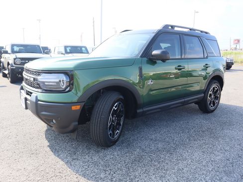 New 2025 Ford Bronco Sport Outer Banks w/ Outer Banks Tech Package+ image 8