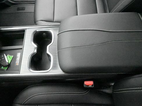 New 2026 GMC Acadia Elevation w/ Elevation Premium Package AWD/4WD image 14