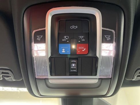 New 2026 RAM 1500 4x4 Crew Cab image 23