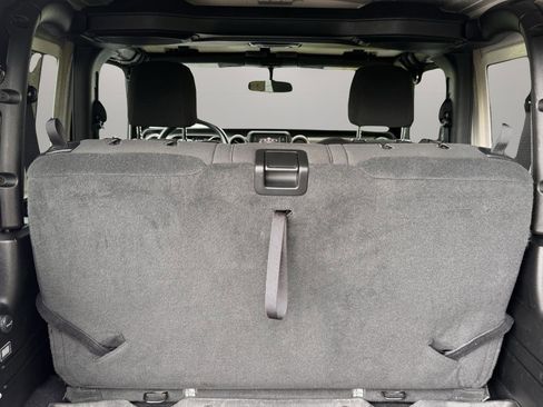 Used 2021 Jeep Wrangler Sport AWD/4WD image 9