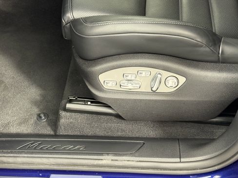 New 2025 Porsche Macan image 27