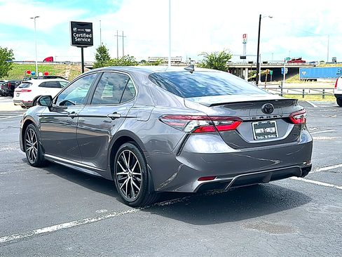 Used 2024 Toyota Camry SE w/ Convenience Package FWD image 6