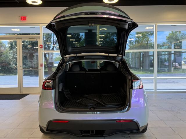Used 2022 Tesla Model Y Performance AWD/4WD image 39