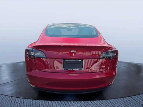 Used 2022 Tesla Model 3 Long Range AWD/4WD image 4