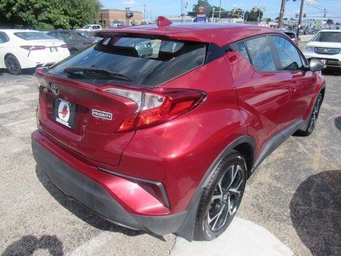Used 2018 Toyota C-HR XLE FWD image 10