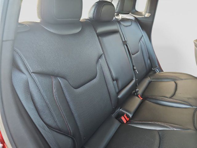 Used 2025 Jeep Compass Trailhawk w/ Trailhawk Elite Group AWD/4WD image 35