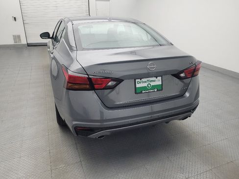 Used 2023 Nissan Altima 2.5 SV w/ SV Premium Package AWD/4WD image 6