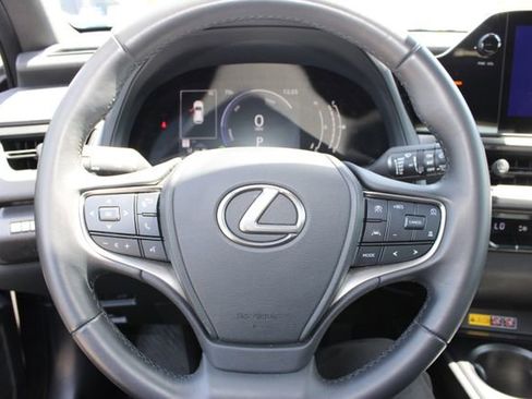 Used 2025 Lexus UX 300h FWD image 16