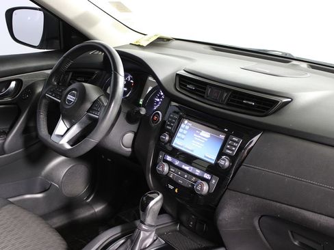 Used 2017 Nissan Rogue SV w/ HEV Premium Package FWD image 12